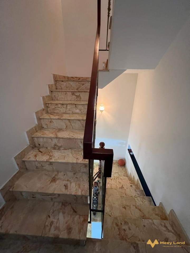 Cần bán gấp nhà, Nguyễn Xiển Quận 9, hẻm ô tô 5m, 2 tầng lầu 86m2, giá 3,95 tỷ