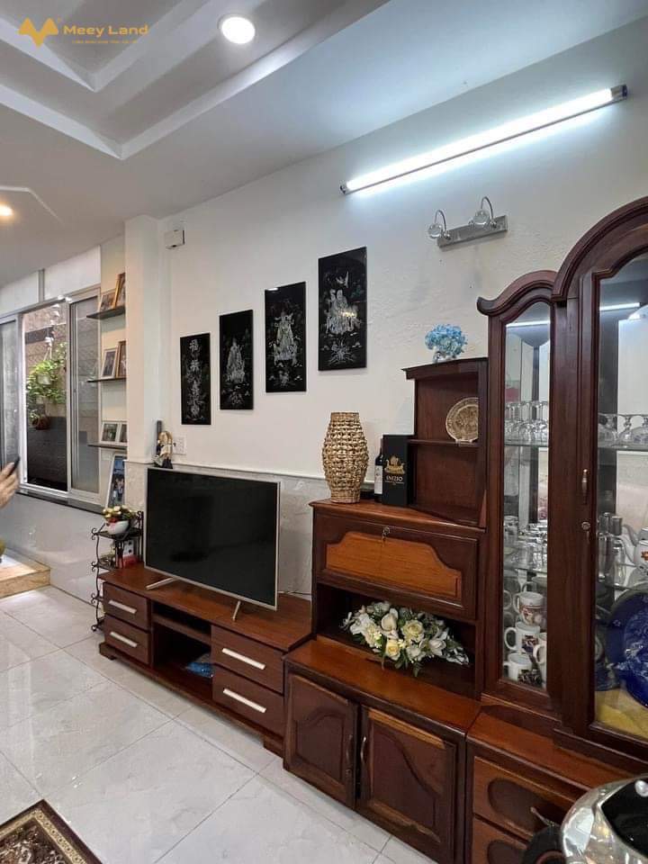 Cần bán gấp nhà, Nguyễn Xiển Quận 9, hẻm ô tô 5m, 2 tầng lầu 86m2, giá 3,95 tỷ