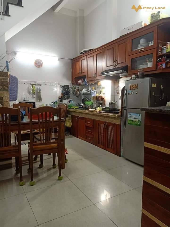 Cần bán nhà tại Hoàng Hữu Nam, quận 9, diện tích 120m2, giá 5,5 tỷ