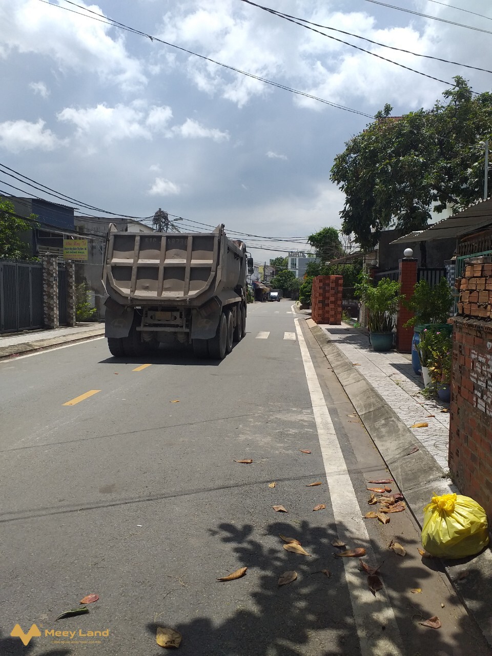 Cần bán nhà tại Hoàng Hữu Nam, quận 9, diện tích 120m2, giá 5,5 tỷ