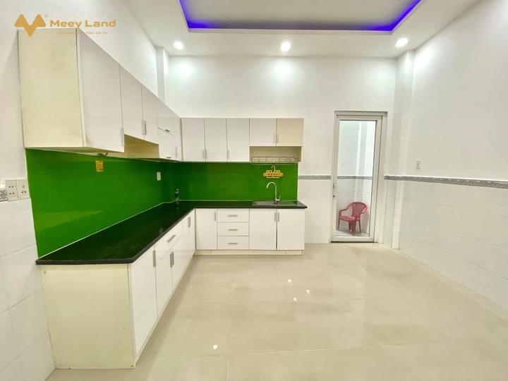 Cần bán gấp nhà có một không hai Quận 9 đường 5m, 3 tầng lầu 60m2, giá 5,3 tỷ