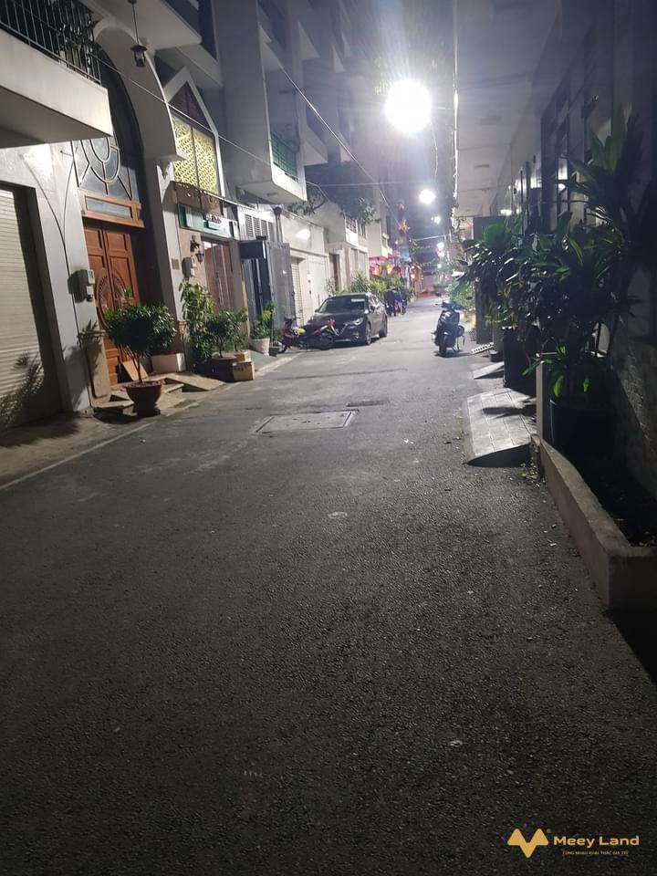 Cần bán gấp đất thổ cư đường Lã Xuân Oai, quận 9, hẻm 5m, 65m2 giá 2,9 tỷ