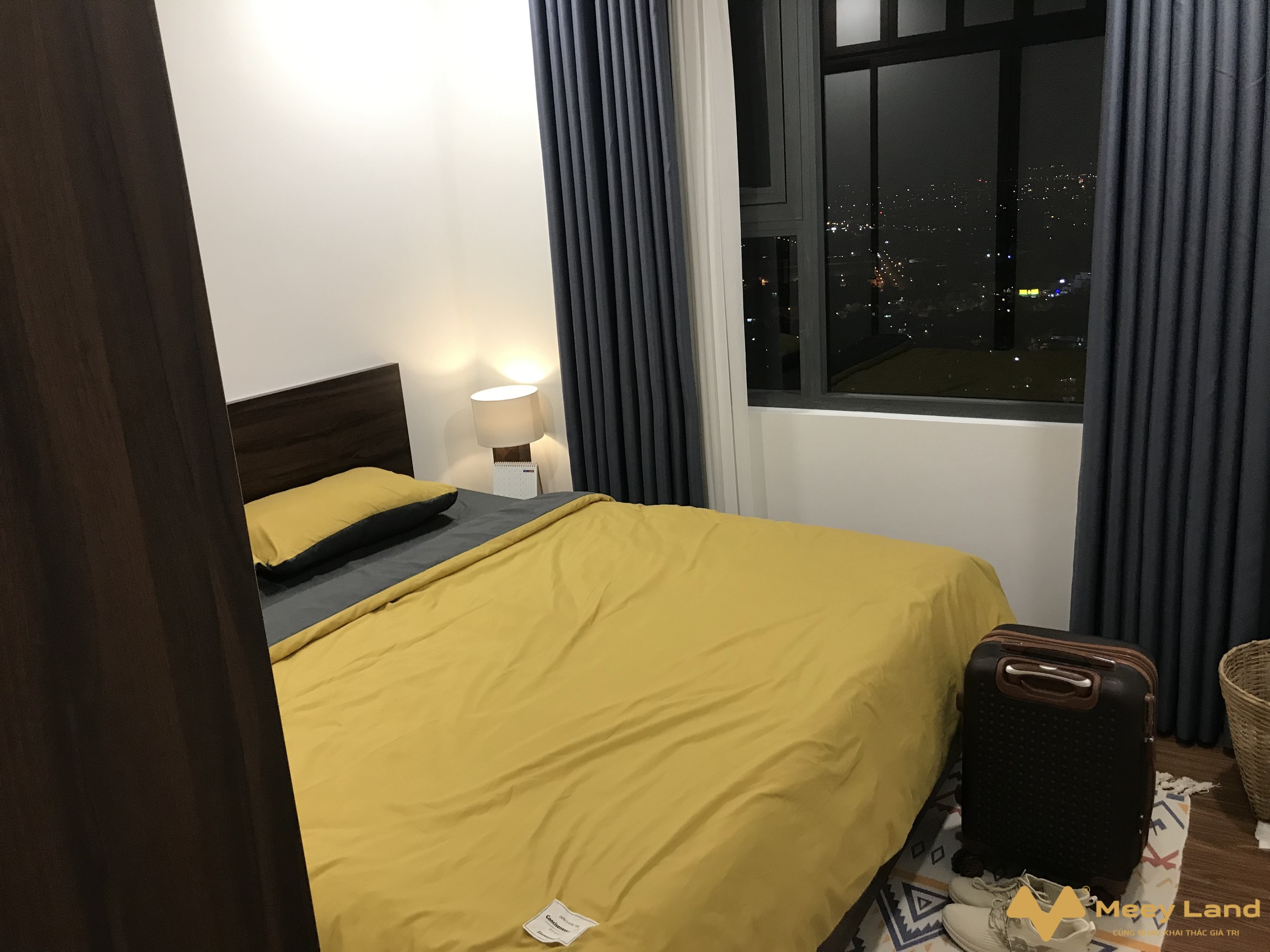 Bán căn hộ Phú Đông Premier, 72m2, 2 phòng ngủ, view Đông Nam, full nội thất, giá 3,6 tỷ, sổ hồng