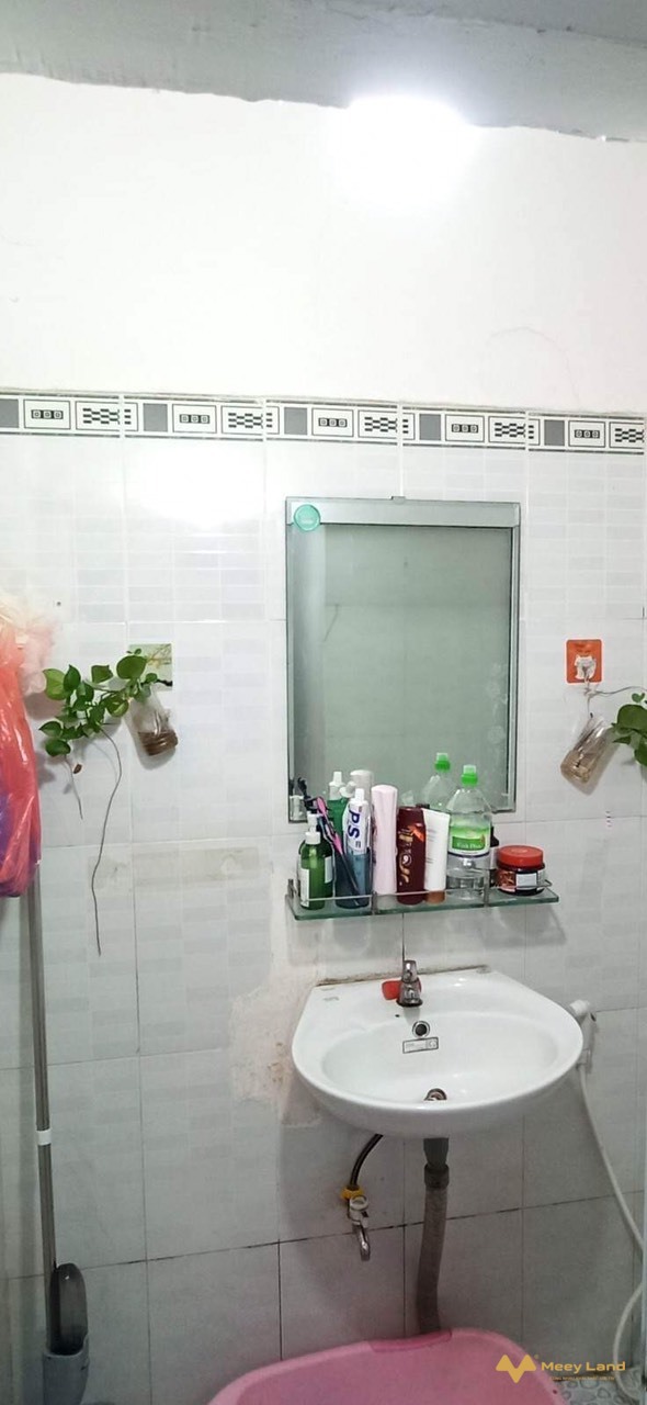 Bán gấp nhà 1 tầng, đường Nguyễn Văn Tăng Quận 9, 60m2, hẻm 5m, giá 2,7 tỷ