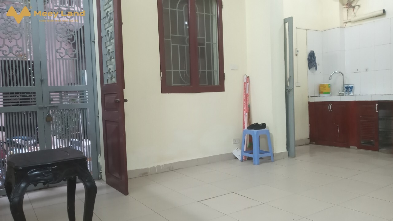 Bán gấp nhà phố Bạch Mai 54m2, 4 tầng, mặt tiền 4m, giá 3,7 tỷ