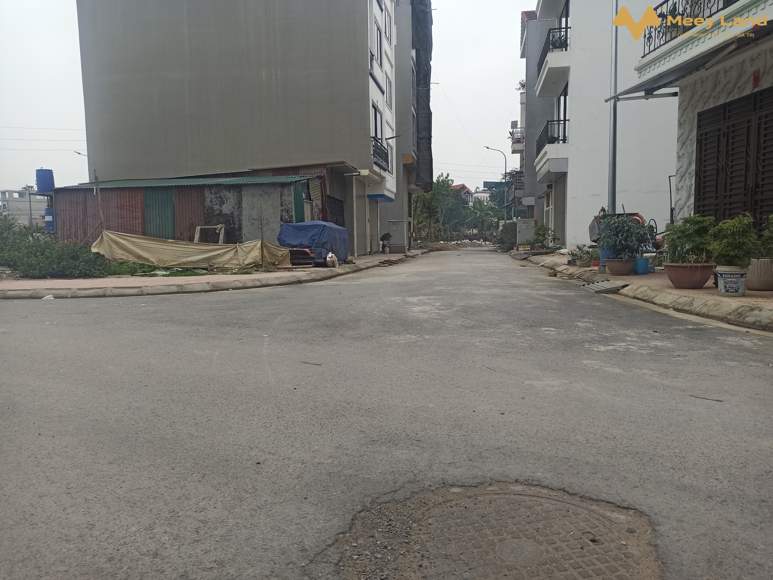 Bán nhà ở Khu Đô Thị HUD Vân Canh- Xuân Phương 60M 5 Tầng -Gara Ô tô-nội thất đẹp- Nhà 5 Tầng: Gara ô tô, 5 phòng rộng, 3 nhà tắm, sân phơi, phòng thờ.- Ngõ trước nhà rộng thông thoáng ô tô đỗ.- View thoáng anh sáng tự nhiên đầy đủ.- Tiện ích đầy đủ trung tâm mua sắm, chợ, khu vui chơi.- Đường lớn:QL 422B, QL 32, Trịnh Văn Bô, Mỹ Đình, Cầu Diễn, Hồ Tùng Mậu.- Giá nhà 4 tỷ 800 triệu   ( bao chi phí chuyển nhượng).Liên hệ : Văn Vượng SDT 033- 388-1623 ( có Zalo).-Tư Vấn Mua Bán Nhà Đất.Xin cảm ơn!