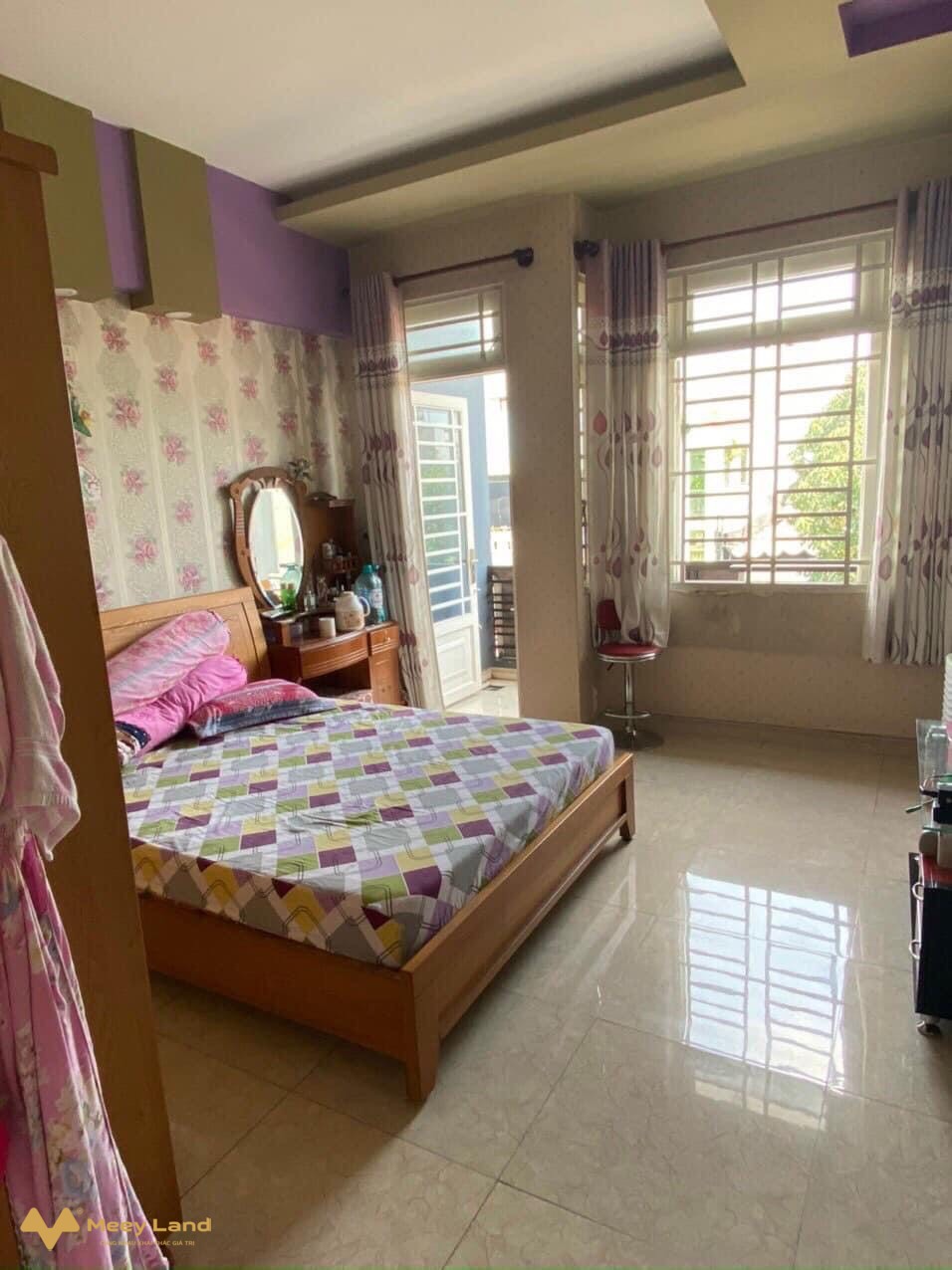 Cần bán gấp nhà mặt đường Lã Xuân Oai, quận 9, 84m2, 6 tầng giá 12,5 tỷ