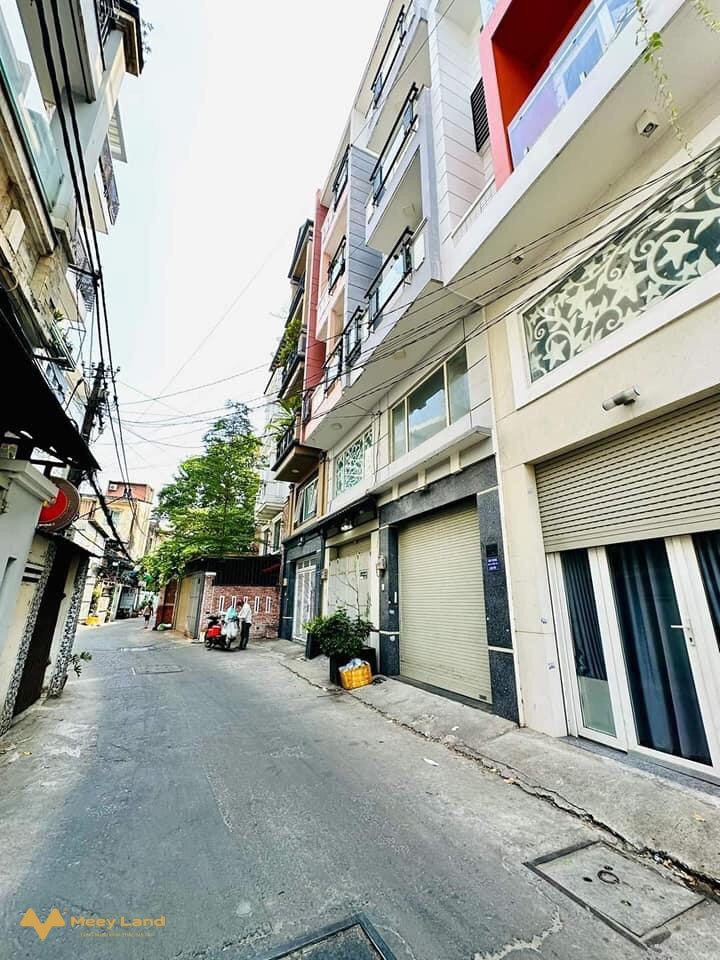 Cần bán gấp nhà đường 494 quận 9 hẻm xe hơi 8m, 55m2, 2 tầng 4,2 tỷ