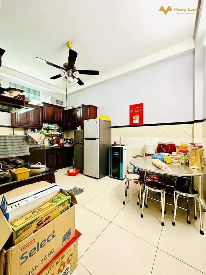 Cần bán gấp nhà đường 494 quận 9 hẻm xe hơi 8m, 55m2, 2 tầng 4,2 tỷ