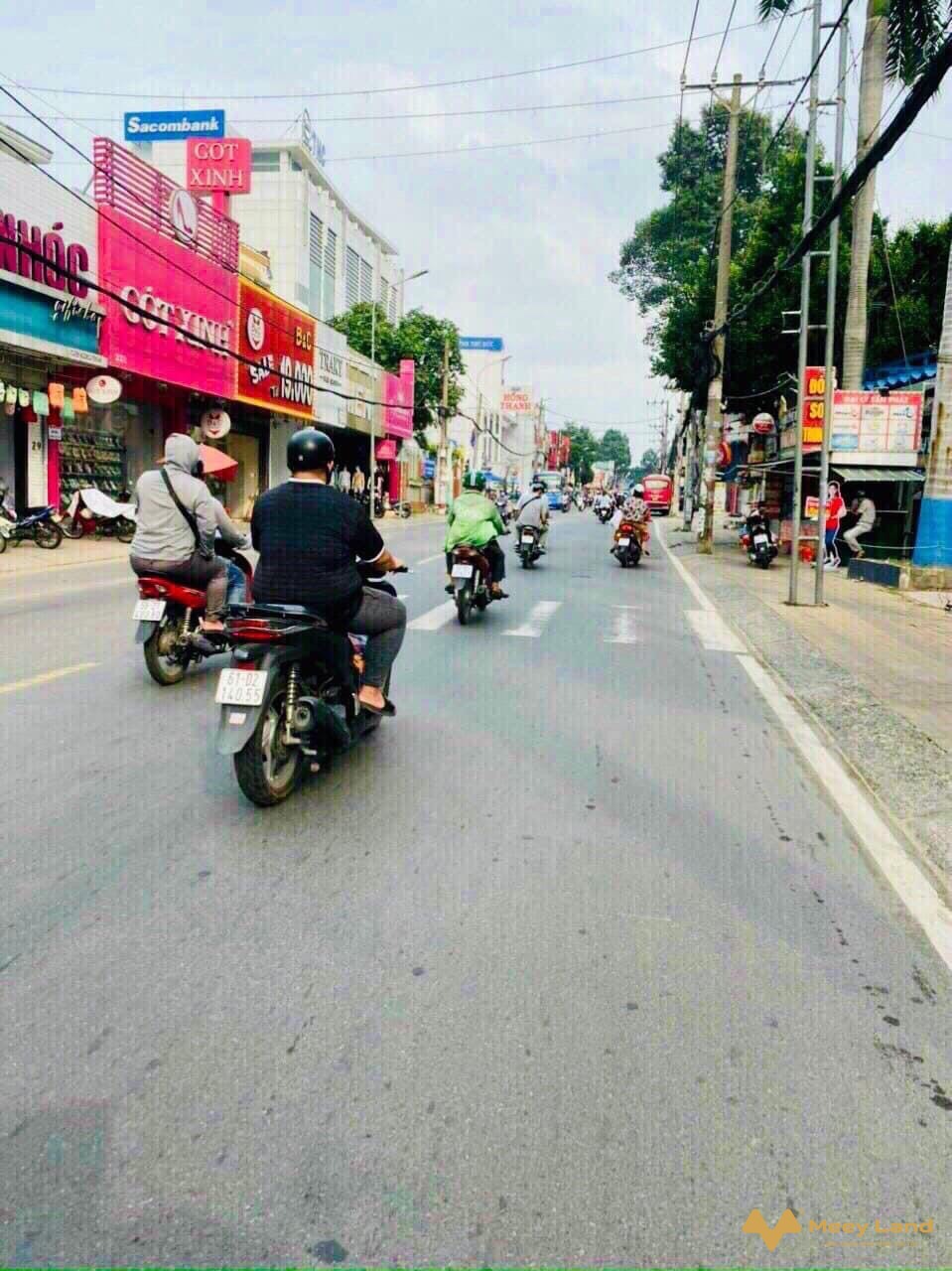 Cần bán biệt thự lô góc mặt đường 441 quận 9, 283m2, 2 tầng, giá 26 tỷ