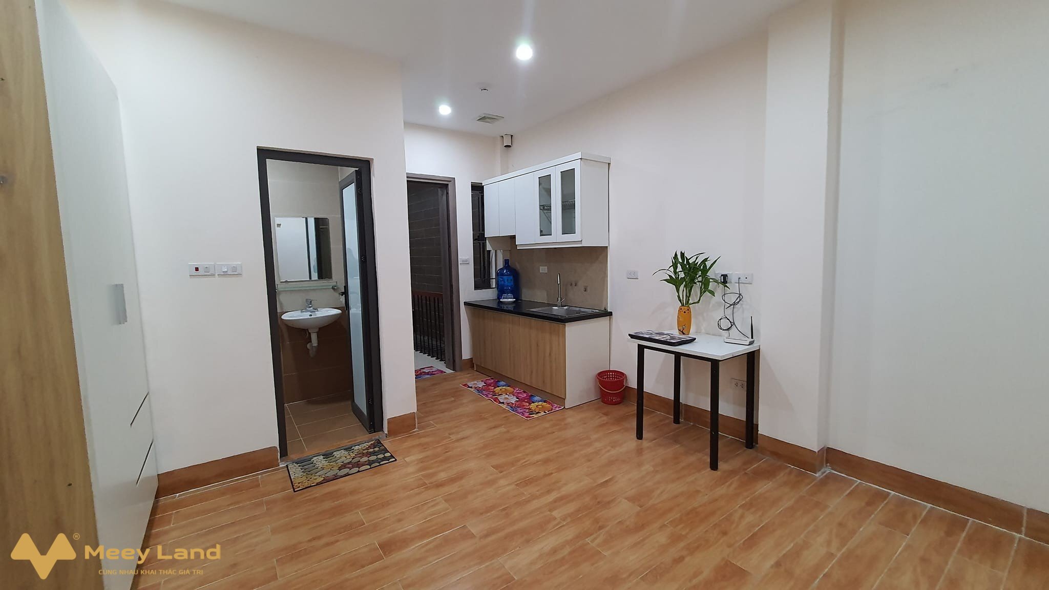 Chung cư mini full đồ Mễ Trì Hạ ở 3, 4 người, thang máy giờ giấc tự do