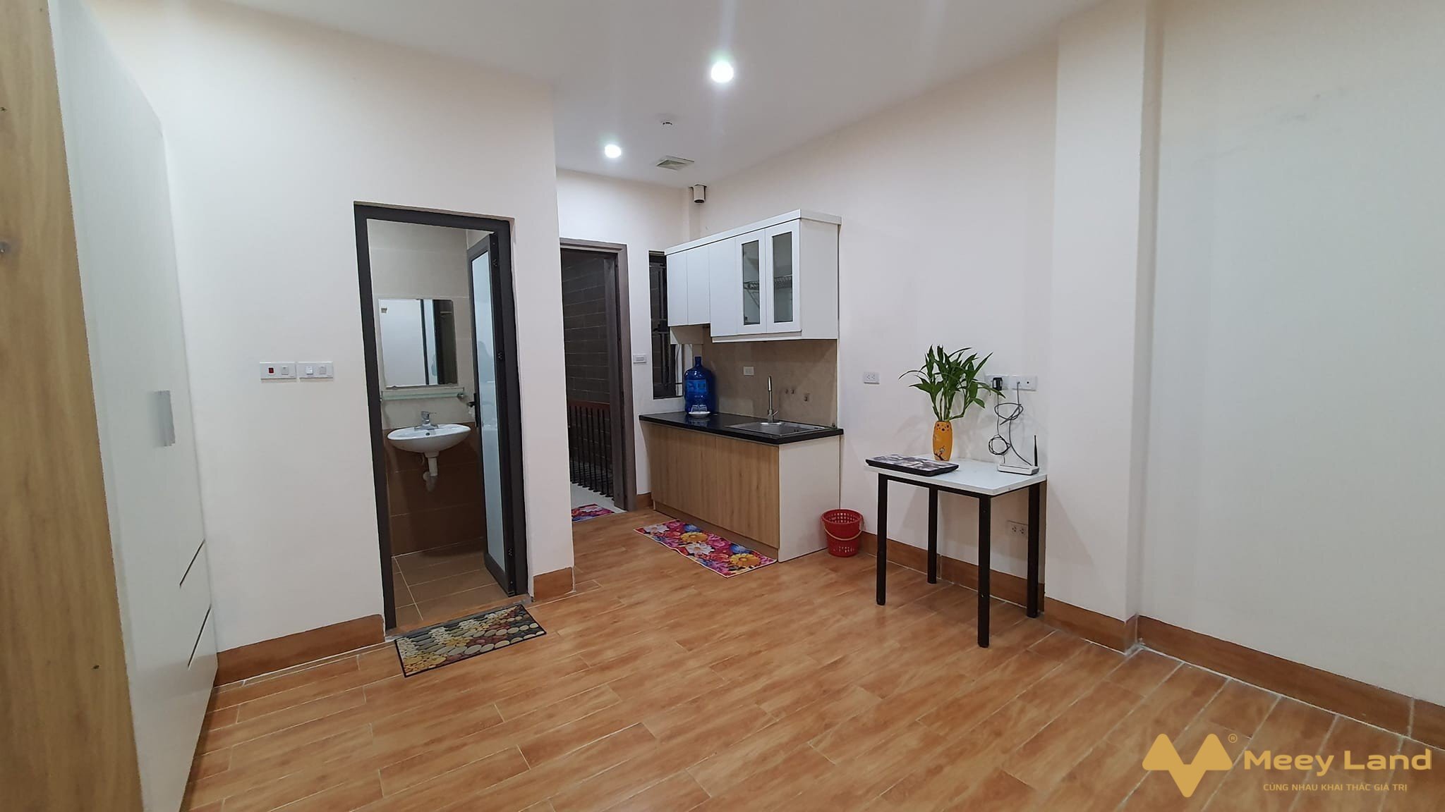 Chung cư mini full đồ Mễ Trì Hạ ở 3, 4 người, thang máy giờ giấc tự do