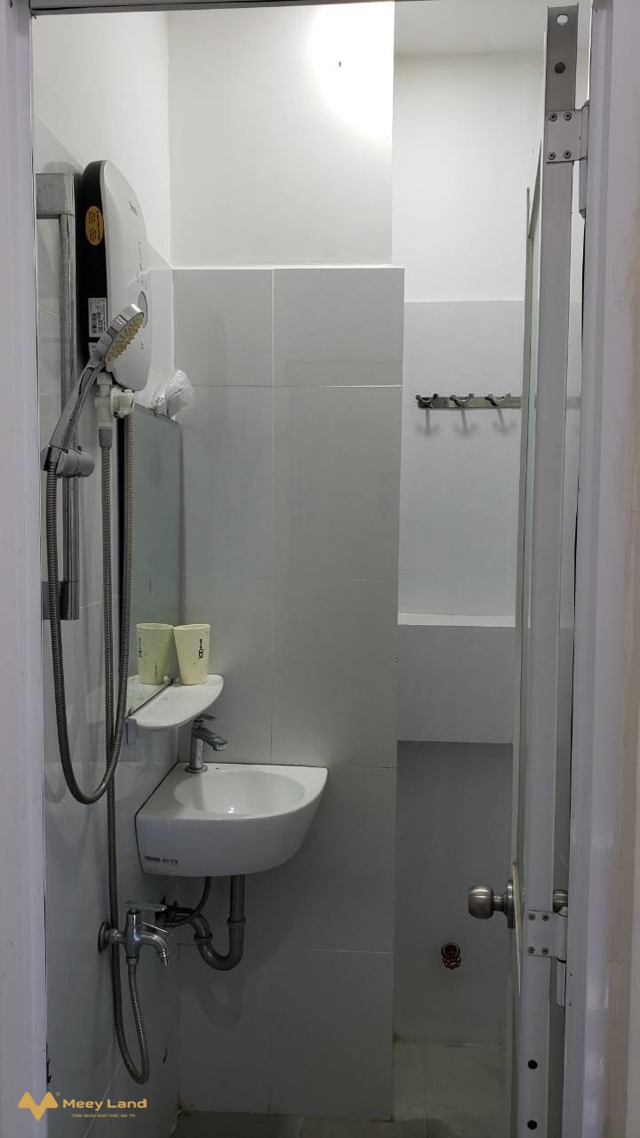 Cần bán gấp nhà mặt tiền đường Lê Văn Việt, quận 9, nhà cấp 4, hẻm ô tô, 75m2 giá chỉ 3,5 tỷ