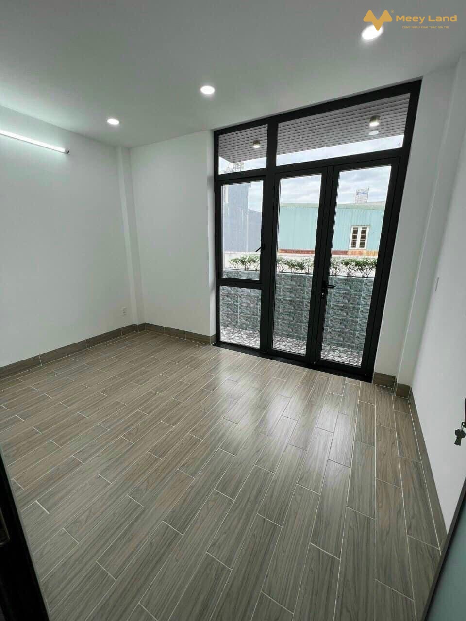 Bán gấp nhà đường 385 phường Tăng Nhơn Phú A, quận 9, diện tích 48m2, 3 tầng hẻm 8m, 4,8 tỷ