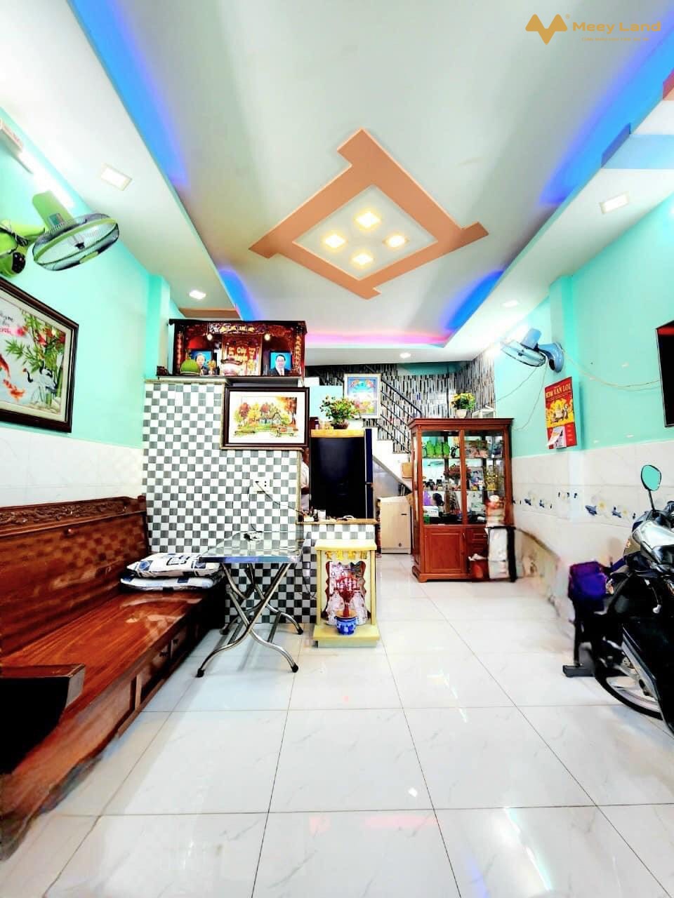 Bán gấp nhà mặt đường 182 phường Tăng Nhơn Phú A quận 9, 40m2, 2 tầng đường 8m, 3,2 tỷ