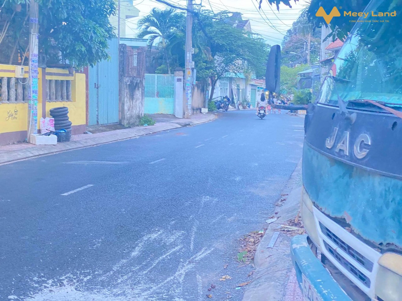 Bán gấp nhà đường Nguyễn Văn Tăng, phường Long Thạnh Mỹ, quận 9, 67m2, 4 tầng, giá 6,5 tỷ