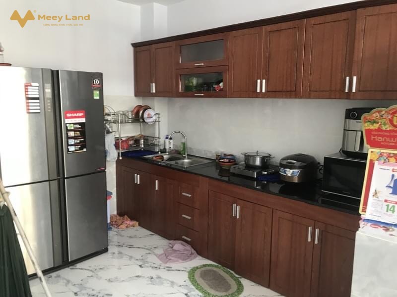 Bán gấp nhà đường 182 Lã Xuân Oai, phường Tăng Nhơn Phú A, quận 9, hẻm xe hơi 64m2, 3 tầng, 5,3 tỷ