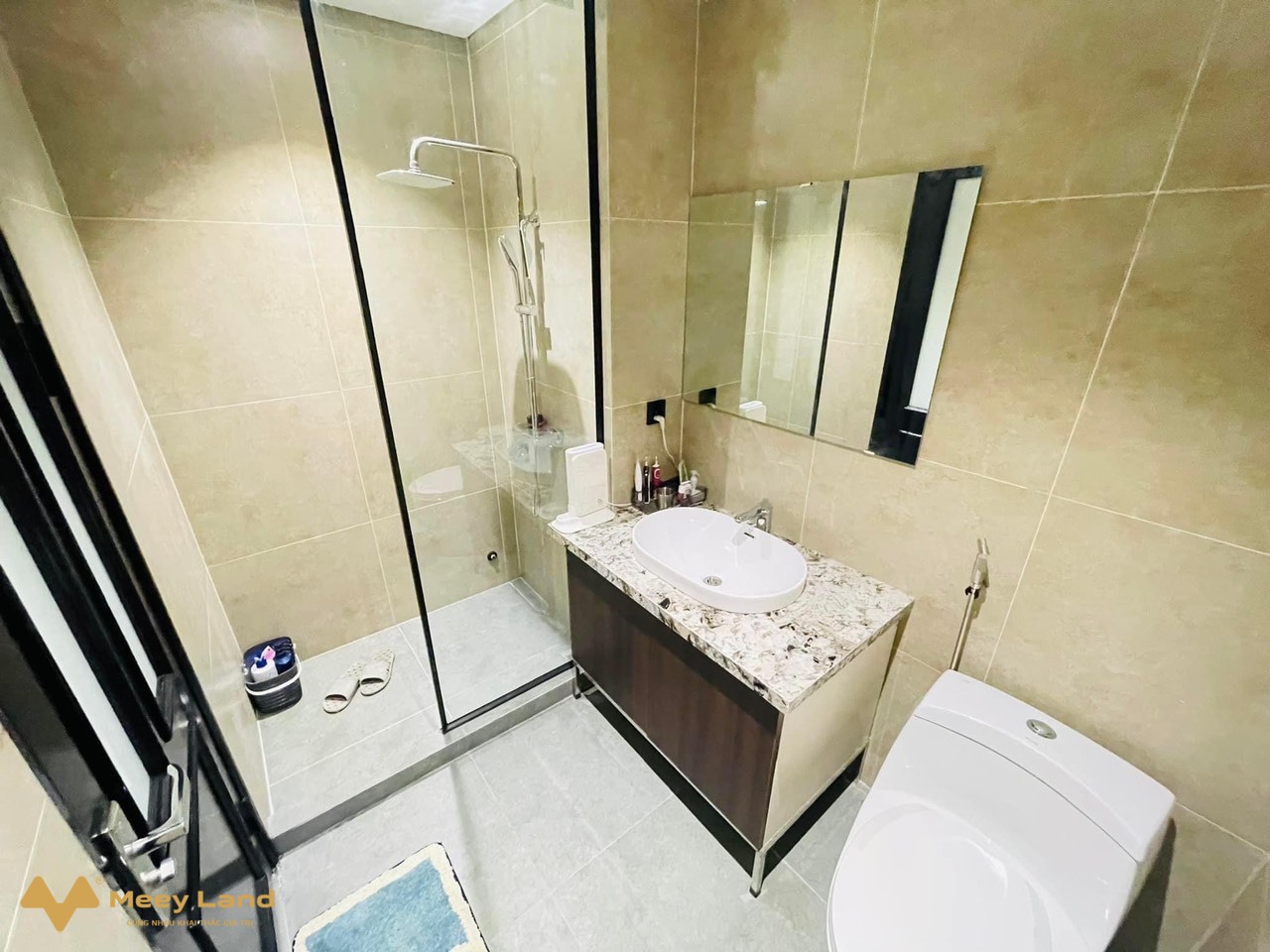 Bán nhà Long Biên, đường Cổ Linh, đối diện Aeon Mall, 45m2, 6 tầng, gara thang máy, giá 6,7 tỷ