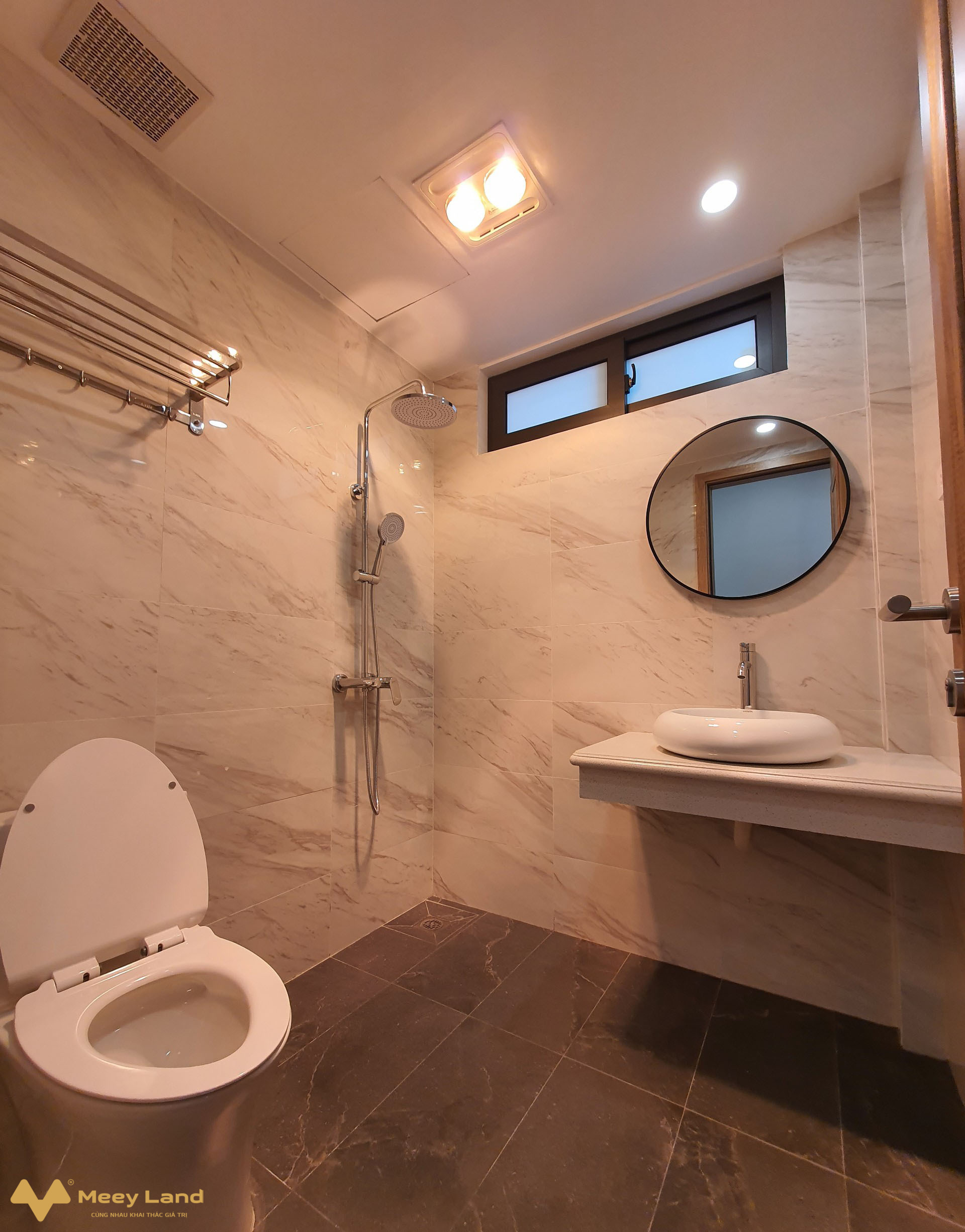 Bán nhà Sài Đồng ngõ rộng 6m có gara, 39m2 x 6 tầng, ô tô để trong nhà giá 5,65 tỷ
