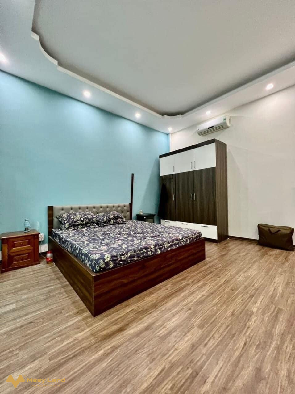 Bán nhà đẹp ngõ rộng trên phố Vũ Ngọc Phan, Đống Đa, diện tích 52m2