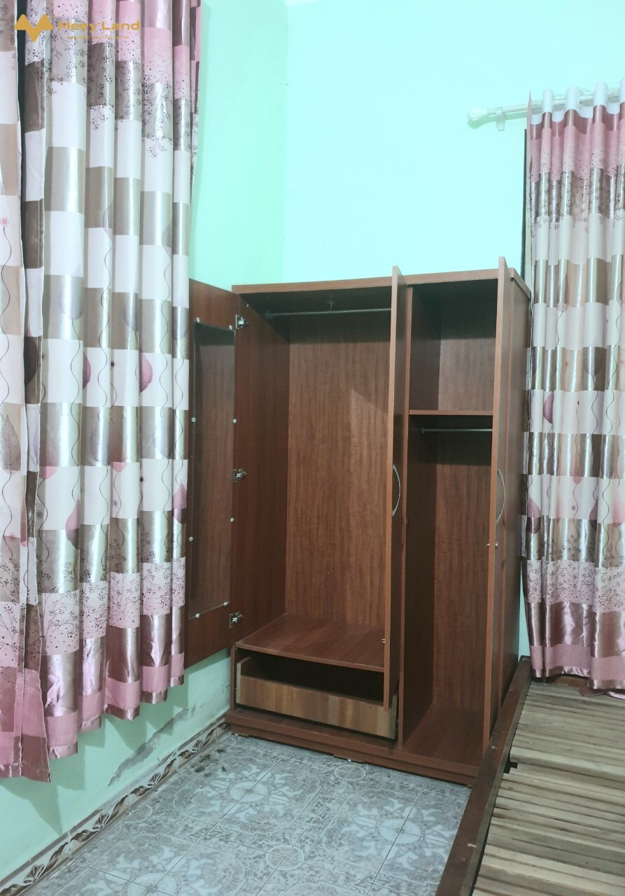 Phòng full đồ, Mễ Trì Hạ không chung chủ