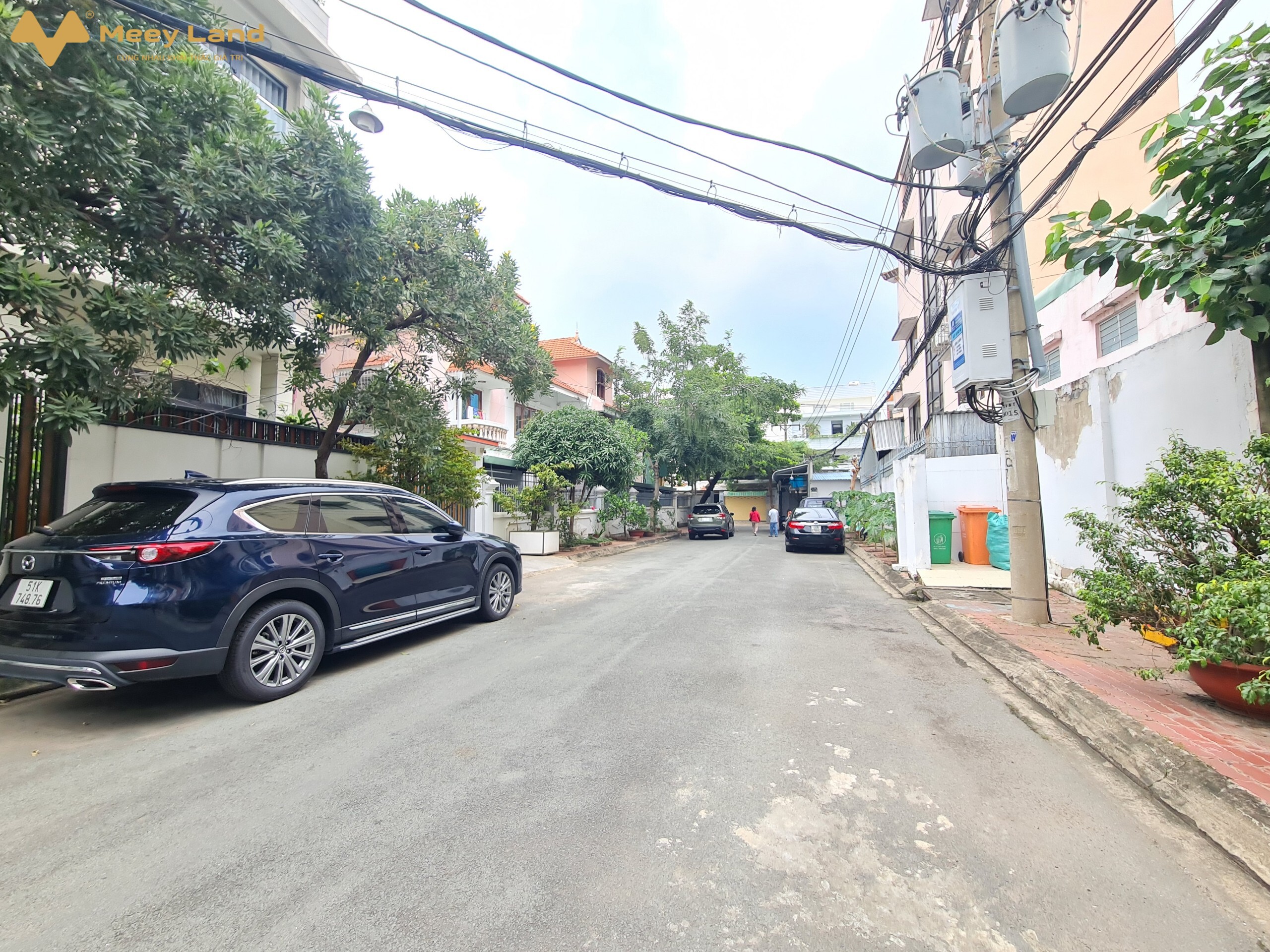Bán nhà Nguyễn Cửu Vân, 12x18m, 6 tầng, cách Quận 1 chỉ 500m