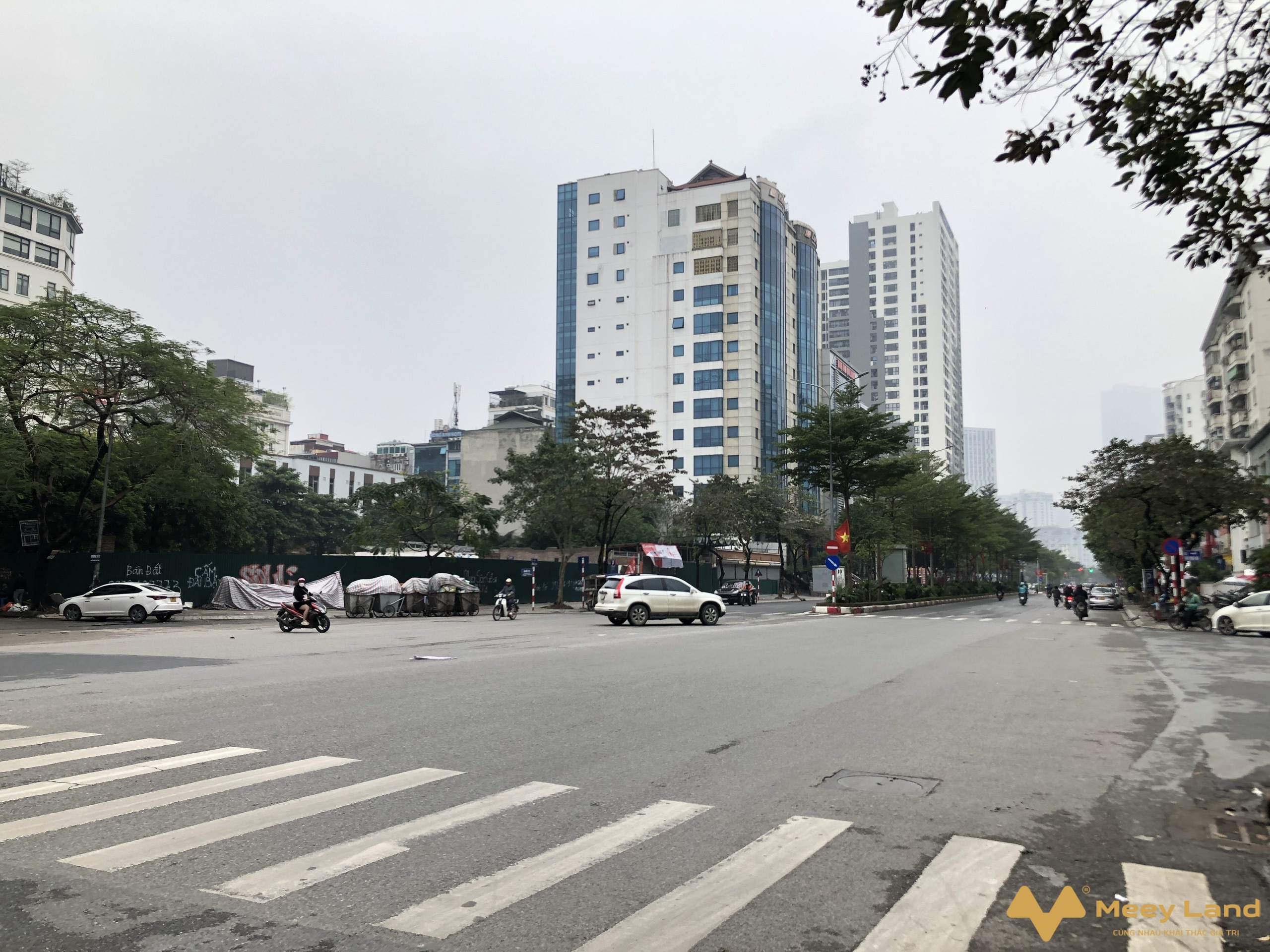 Mảnh đất vàng trung tâm Cầu Giấy, lô góc 3 thoáng, diện tích khủng