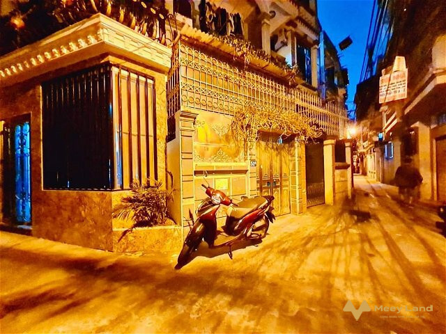 Bán nhà đường Láng, ngõ rộng thông thoáng, gần đường, nhà đẹp ở ngay, 60m2, 4 tầng, giá 6,7 tỷ