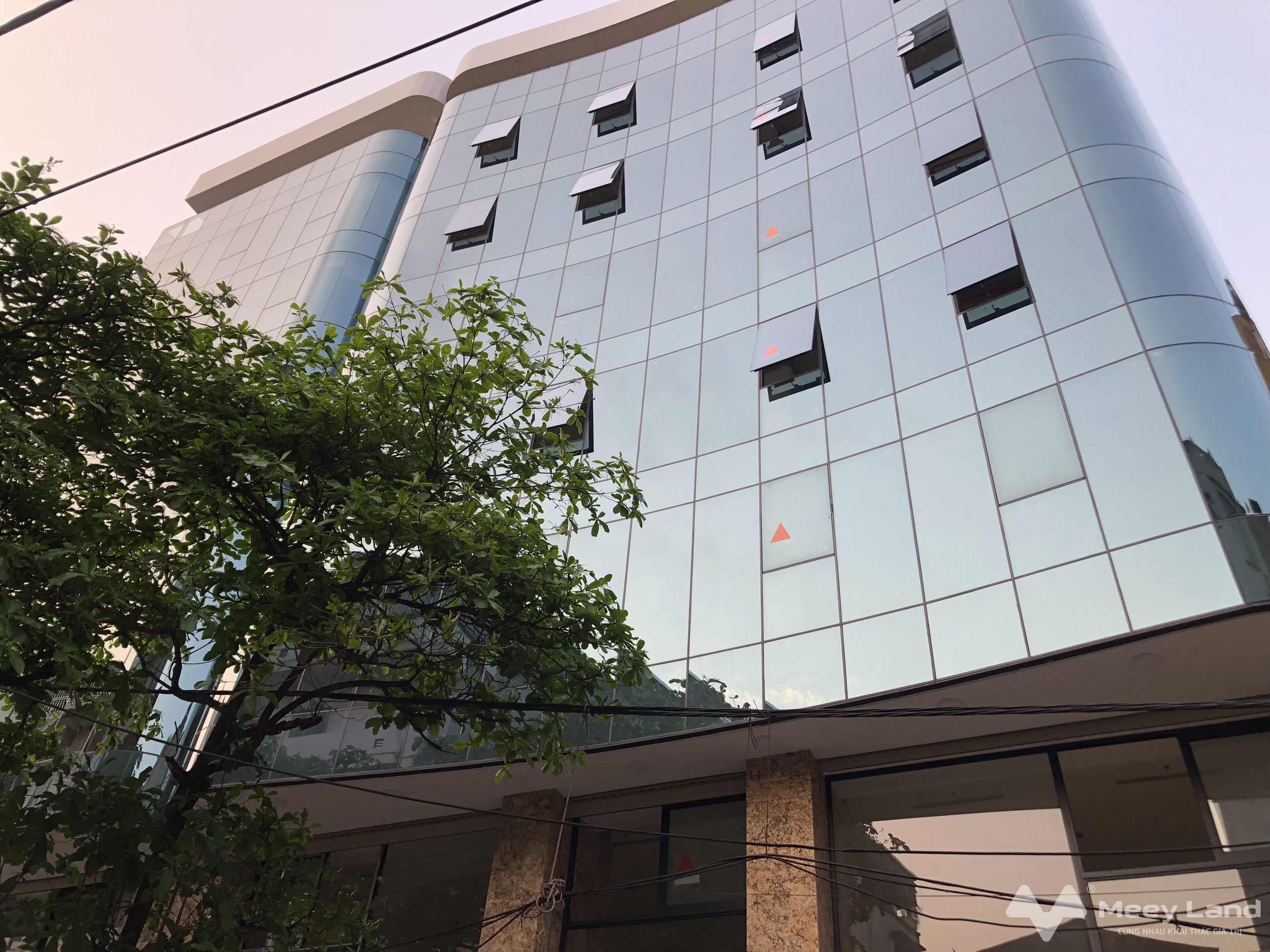 Tòa nhà đẹp nhất khu đô thị Trung Hòa, Nhân Chính, lô góc, diện tích lớn, mặt tiền rộng